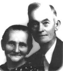 Elizabeth Kimbrell's Instagram, Twitter & Facebook