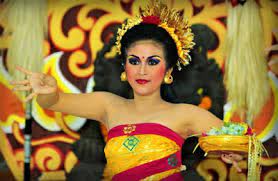 Tari saman merupakan salah satu tari tradisional yang berasal dari daerah nanggroe aceh darussalam. Tari Pendet Berasal Dari Daerah Bali Ilmusiana