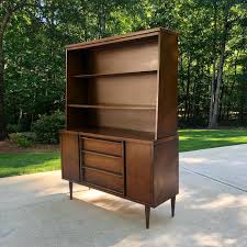 40 wide x 18 deep x 78 high this price includes getting this piece in what we call restored vintage condition. Bassett Bonanza Walnut China Cabinet Mod Haus Vintage Facebook