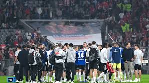 Heftige Abfuhr beim FC Bayern - Kleiner HSV-Mutmacher nach 0:5 - „Bis zum Ende Gas gegeben“ - Sport