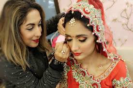 Be trained by the top artists, all of which work on vogue photoshoots. Top 10 Wedding Makeup Artists In India The Wedding Vow