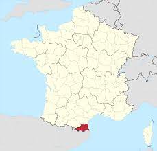 1 perpignan — where the flag of catalonia flies beside that of france. Departement Pyrenees Orientales Wikipedia