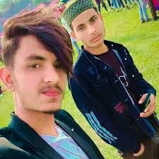 Name zoya Class 12th Roll. no. 20 Sub. Art Age. 18 Birthday 25 Mayl  ......😇🤗🥰 Cast. Alhamdulillah I am Muslim girl 😇🥰