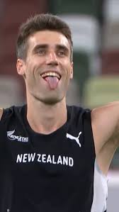 UNBELIEVABLE!!! 🤩 37-year-old Tatjana Maria is the first qualifier to win  Queens in 52 years! 🏆