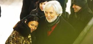 Odmaturoval v roce 1996 na gymnáziu a v roce 2008 absolvoval. Josef Abrham V Objeti Cizi Krasky Co Se Deje Tyden Cz