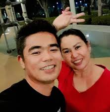 In Your Hands Location: wuppertal, Germany Curated by Urbaner Kunstraum  wuppertal A year ago, one of my best friends—my bonus sister—asked why I  hadn't dedicated a mural to her. I told her