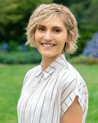 Amanda Seely's Instagram, Twitter & Facebook