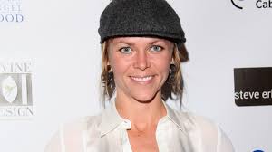On tuesday evening, cops from oklahoma city police department discovered the body of former female nascar driver candace muzny. Jessi Combs Race Car Driver And Fastest Woman On Four Wheels Dies At 39 Cnn