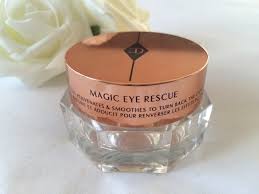 There is a lid inside that keeps that adds an extra protective layer. Swapna Says Charlotte Tilbury Magic Eye Rescue Worth It