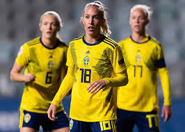 Early on there was much ado about hammer thrower gwen berry in the qualifiers. Women S Soccer Alumna Kicks Off Olympics With Sweden Fgcu 360