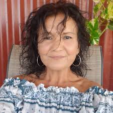 What are the best and safest places to kayak in Gladstone region?