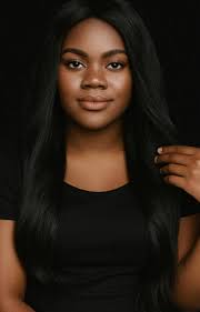 Por favor alguém edita essas duas fotos pra mim são minha vó e meu tio só  tenho essas duas fotos deles agradeço muito .