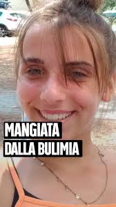 Camilla Cesana aveva 17 anni quando, il 28 febbraio del 2023, si è tolta la vita buttandosi sotto un treno alla stazione di Lissone. , Sul posto, a bordo di un'ambulanza, è arrivato il padre Massimo, ...