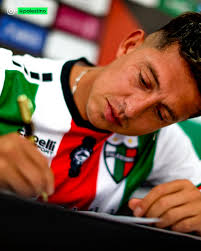 Pablo Parra es nuevo jugador de Palestino. El volante de 30 años llega como  agente libre tras el termino de su contrato, aunque en 2024 estuvo cedido  en Unión La Calera, donde