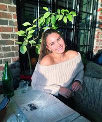 Jun 02, 2021 · odegaard signed for los blancos in january 2015 after becoming the youngest player to feature in tippeligaen, and was their youngest ever debutant at 16 and 157 days. Who Is Oda Burud Meet The Young And Outgoing Girlfriend Of Famous Footballer Martin Odegaard