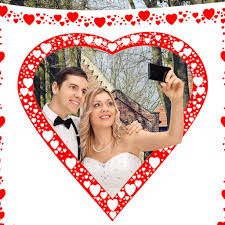 Mit dem romantischen herzrahmen auf dem bettlaken ein wunderschönes motiv für tolle hochzeitsfotos! Altdeutsche Hochzeitstradition Laken Mit Real De