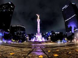 The angel of independence, most commonly known by the shortened name el ángel and officially known as monumento a la independencia (monument to independence), is a victory column on a roundabout on the major thoroughfare of paseo de la reforma in downtown mexico city. Datos Interesantes Sobre El Angel De La Independencia