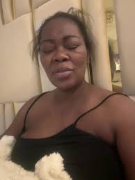 Heee Tyra you don't talk to us ,you blue tick,here njani njani imi makarara  kah ini ndakasvinura handirare ini ,during the day I don't have time for  social media ndendakavata kufa nehope