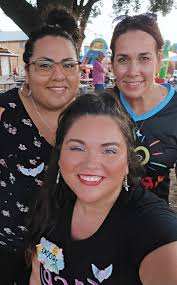 Sometimes idk if Tiana is super smart and just pretending to be a baby when  she ready or are these just a bunch of coincidences 🤔 Cuz how she took a  marker