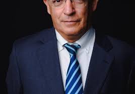 Augusto Santos Silva lança livro sobre “Poder”, onde aborda ainda o que é a  influência, a