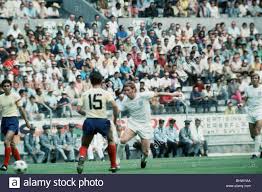 Sigue el partido inglaterra u21 vs rumania u21 en directo y en vivo online de la europeo sub21 en marca.com. Copa Del Mundo 1970 Grupo C V Torneo Inglaterra Rumania Alan Ball De Inglaterra En Accion Fotografia De Stock Alamy