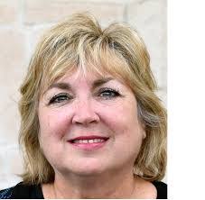 Vicki Ballard's Instagram, Twitter & Facebook