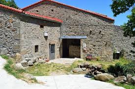 After booking, all of the property's details, including telephone please inform casa sierra de gredos in advance of your expected arrival time. Casas Rurales En Gredos Avila