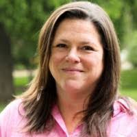 Julia Peters's Instagram, Twitter & Facebook