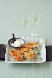 Garnelenspiesse Mit Pfeffercreme Rezept In 2020 Garnelenspiesse Valentinstag Kochen Rezepte