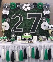 Decorar las mesas de la más de 25 ideas increíbles sobre fiestas tematicas adultos. Decoracion Fiesta Para Adultos Tendencias 2019 2020 Fiestas De Adultos Fiesta De Cumpleanos De Futbol Fiestas De Futbol