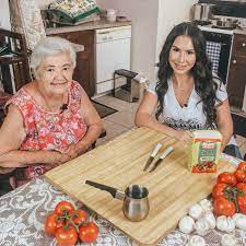 Now, a great nonna trick: Rossella Rago And The Italian Grandmas We Need In Our Lives Right Now La Cucina Italiana