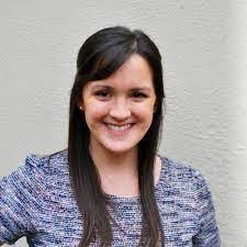 Kari Dixon's Instagram, Twitter & Facebook