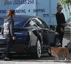 Pregnant Chrissy Teigen And John Legend Seen Moving Into La Home John Legend Chrissy Teigen Chrissy