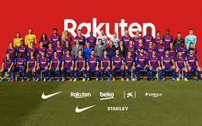 Fc barcelona's men's and women's first teams took part in the official photograph for the 2019/20 season on monday morning. Group Photo Of The Men S And Women S First Teams