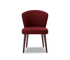 Aston Dining Chair By Minotti Aston Is A Family Of Individual Pieces Including A Sofa Daybed Armchairs Ottomans Stools And Chairs Minotti Chair Furniture