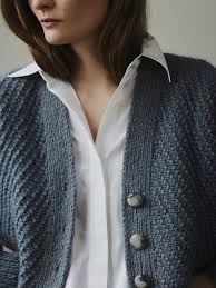 Helga expertly breaks down knitting into its basic parts. Isager Helga Isager