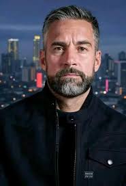 Dear Fans, If you're a huge fan of mine can I get a big YESS !!!!! ❤️