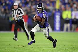 The face of one of adidas' marquee football programs, louisville quarterback. Lamar Jackson Wore These Nike Cleats During His Nfl Mvp Season Footwear News