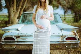 Wisconsin Wedding Photographers James Katie Stokes Husband And Wife Team Vintage Maternity Photos Maternity Photoshoot Poses Maternity Photography Couples