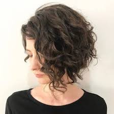Gaya rambut ikal satu ini terlihat indah! Bingung Cari Model Untuk Rambut Ikal Ini 4 Inspirasi Yang Bisa Kamu Coba Indozone Id