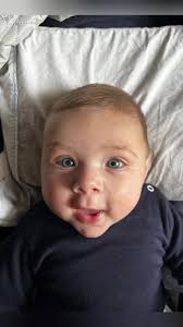 Nu creatur biond cu duij uocchij blu💙 #CapCut #foryou #greenscreen  #perteeee #vitamia #babym