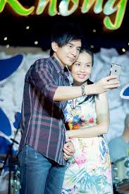 Ngoài cẩm ly, anh mời học trò trung quang, ca sĩ tố my góp giọng, dự kiến. Cáº·p Ä'oi Song Ca Ä'an TrÆ°á»ng Cáº©m Ly Home Facebook