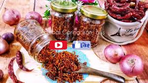Makan dgn nasi panas sedapp.tahan lama.simpan dalam bekas kedap udara.ranggup #resepisambalkeringikanbilis. Sambal Garing Ikan Bilis Yang Rangup Sedap Mudah Youtube