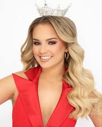 Madison Belk (@anxietyawarenesswithmads) • Instagram photos and videos