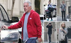 Manhattan 'it' girls in and out of the Jeffrey Epstein's mansion ...