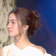 Clara Bear's Instagram, Twitter & Facebook