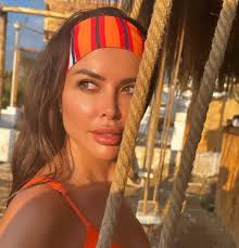 August album is here ♥️ My beautiful syria 🇸🇾 . . . . . . . . . . .  #syria #damascus #tartus #beach #sea #life #fatinhamoush #colors #sands  #goldensands #blog #life #hope #optimism #happy #peace