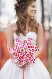 Find a wide range of wedding flowers and florists, ideas and pictures of the perfect wedding flowers at easy weddings. 20 Chic And Fun Non Floral Wedding Bouquet Ideas Part 2 Deer Pearl Flowers