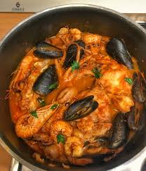Una minestra che porta in tavola tutto il gusto del mare, ricchissima in sali minerali e preziosi nutrienti. Menu Di Mare E Di Terra Per Le Festivita Ricco Di Gusto E E Fantasia