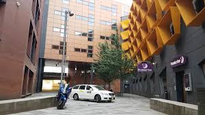 The premier inn manchester piccadilly is located close to the centre of town near to the bars and restaurants of canal street. Premier Inn Manchester Bury Wheelchair Accessible Hotel In Manchester Simply Emma